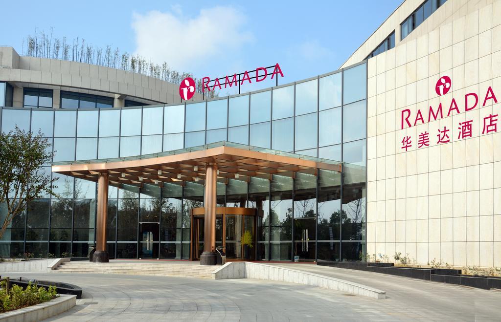 Готель Ramada Nanjing Нанкін Екстер'єр фото